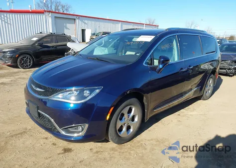 2017 Chrysler Pacifica Touring-L Plus из США, поврежденный, VIN 2C4RC1EG0HR752616